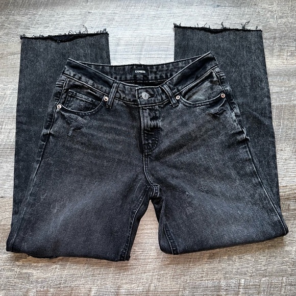 NWOT Express modern straight low rise black jeans women’s size 2 short - Picture 2 of 16